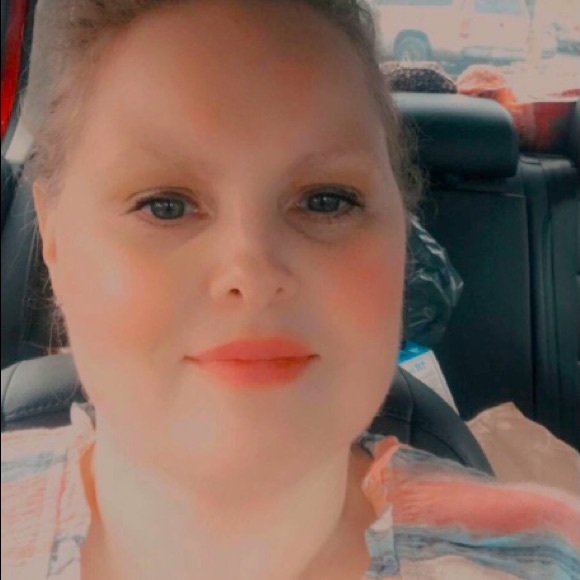 Meet your Posher, Kim - Picture 1 of 1